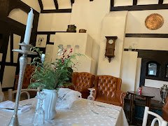 Bran Castle Restaurant - image 3