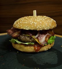 Burger House - image 12