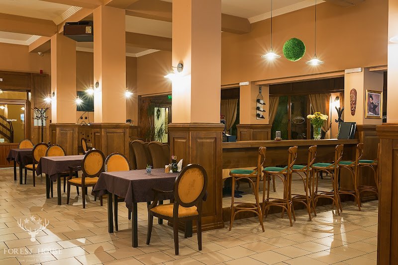 Căprioara Restaurant & Lounge