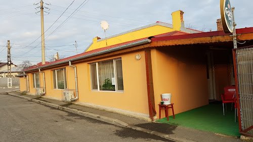 Casa Cu Pauni