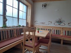 Class restaurant - image 4