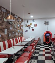 Eddie's Diner&Donuts - image 3