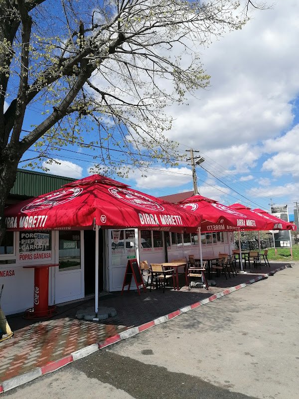 Ganeasa Intersection Street Restaurant