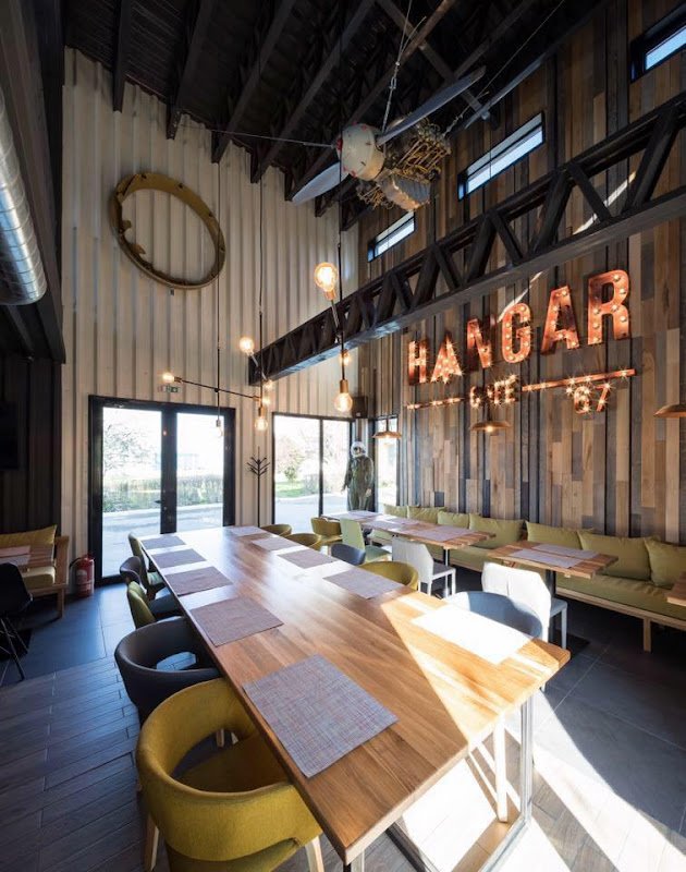 Hangar Cafe 67