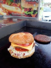 Juicy's Famous SRL Hot-dog & Burger - image 3