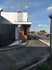 KFC Brăila Drive-Thru - image 7