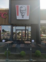 KFC Brăila Drive-Thru - image 6