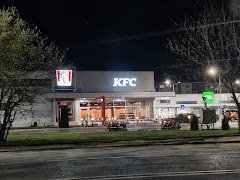 KFC Drive-Thru Giurgiu Shopping Park - image 8