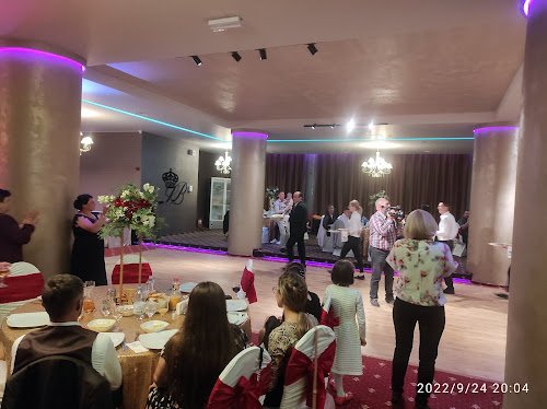 Leonor Ballroom