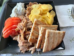 Petros Gyros & Grill - image 12