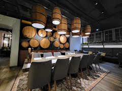Petry Grill and Wine Bistro - image 5