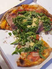 Pizza La Costa Sântandrei - image 2