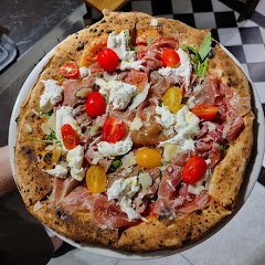 Pizzeria Linqenda - image 11