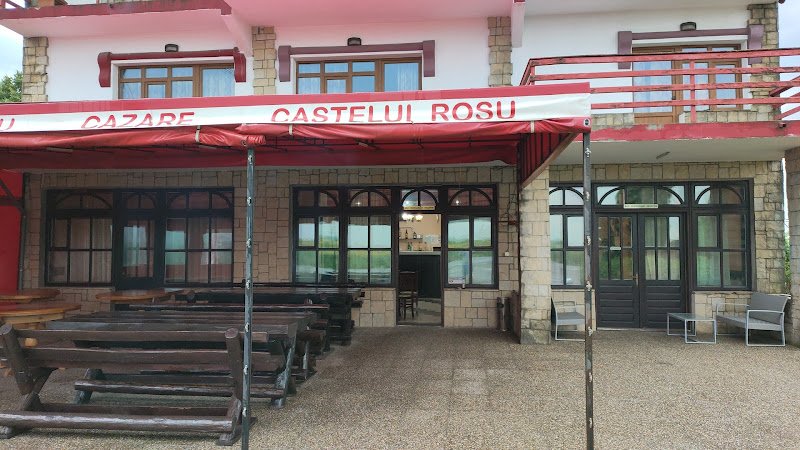 Popasul Castelul Roşu