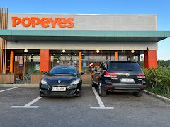 Popeyes Drive-Thru - image 4