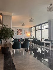 Restaurant Grey - image 1