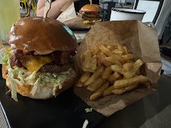 South Burger - image 4