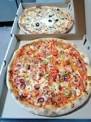 Spicy pizza&food - image 3