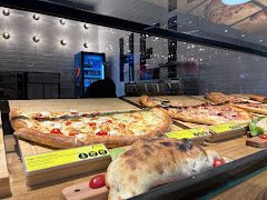 Stage Pizza - image 2