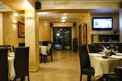 Tatu Bar&Grill - image 8