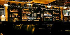 Twomey's Irish Pub - image 1