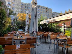 Weiss Beer Garden - image 1